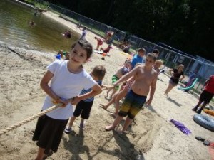 Kids playing tug a war